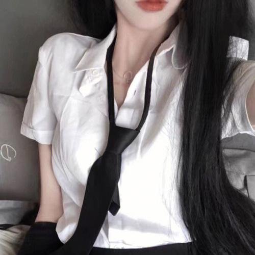 我曾是罗丽娜·波比特